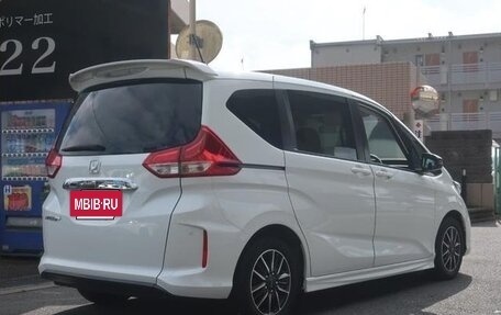 Honda Freed II, 2017 год, 1 307 000 рублей, 5 фотография