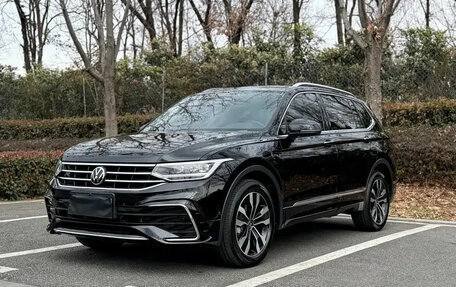 Volkswagen Tiguan, 2025 год, 4 050 555 рублей, 1 фотография