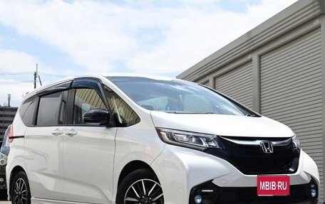 Honda Freed II, 2018 год, 1 367 000 рублей, 1 фотография