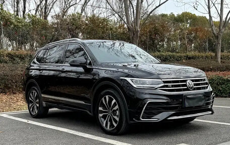 Volkswagen Tiguan, 2025 год, 4 050 555 рублей, 3 фотография