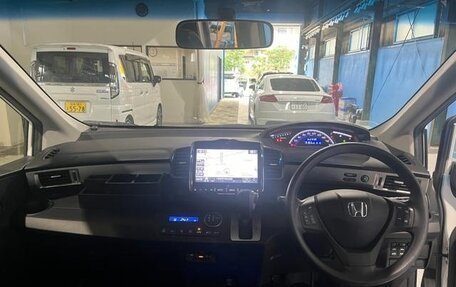 Honda Freed I, 2016 год, 1 142 000 рублей, 10 фотография