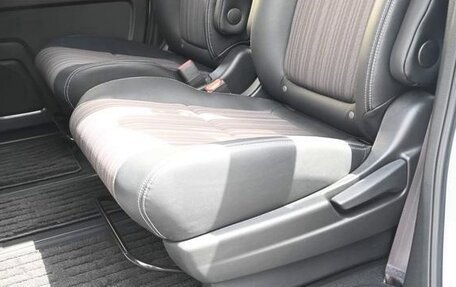 Honda Freed II, 2018 год, 1 367 000 рублей, 31 фотография