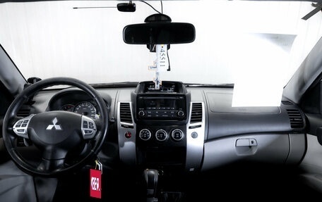 Mitsubishi Pajero Sport II рестайлинг, 2015 год, 1 799 000 рублей, 14 фотография