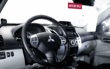 Mitsubishi Pajero Sport II рестайлинг, 2015 год, 1 799 000 рублей, 13 фотография