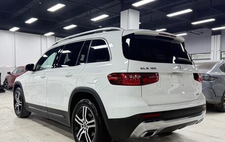 Mercedes-Benz GLB, 2023 год, 2 210 000 рублей, 4 фотография