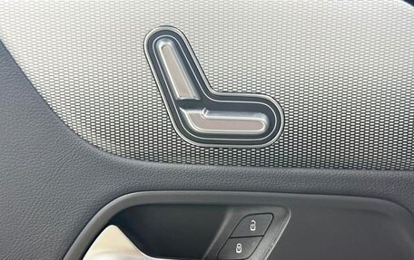 Mercedes-Benz GLB, 2023 год, 2 210 000 рублей, 14 фотография