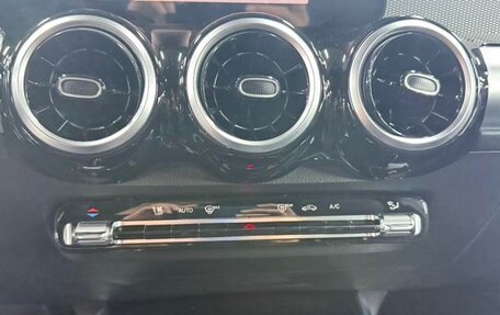 Mercedes-Benz GLB, 2023 год, 2 210 000 рублей, 11 фотография