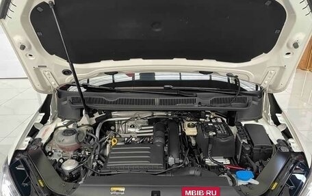 Volkswagen Touran III, 2022 год, 2 300 000 рублей, 18 фотография