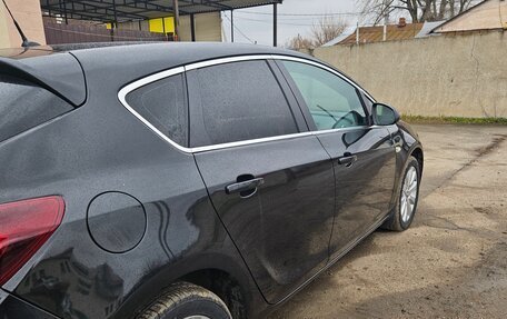 Opel Astra J, 2014 год, 830 000 рублей, 2 фотография