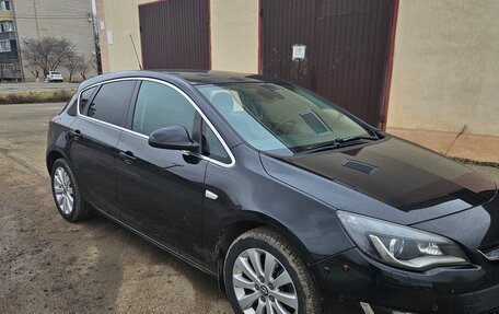 Opel Astra J, 2014 год, 830 000 рублей, 3 фотография