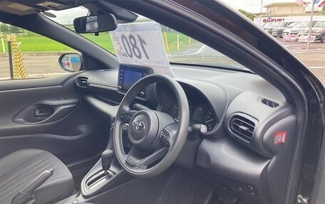 Toyota Yaris, 2021 год, 760 000 рублей, 3 фотография