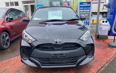 Toyota Yaris, 2021 год, 760 000 рублей, 2 фотография