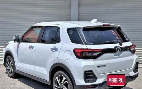 Toyota Raize I, 2022 год, 1 440 000 рублей, 7 фотография