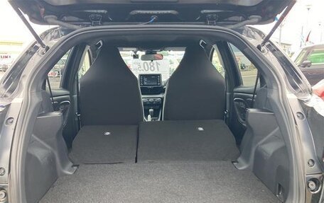 Toyota Yaris, 2021 год, 760 000 рублей, 12 фотография