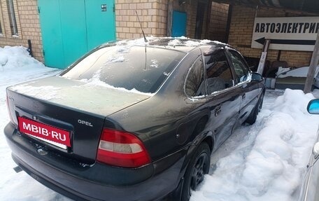 Opel Vectra B рестайлинг, 1996 год, 110 000 рублей, 2 фотография