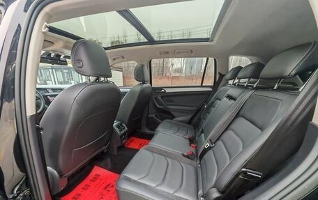 Volkswagen Tiguan II, 2021 год, 2 600 000 рублей, 11 фотография