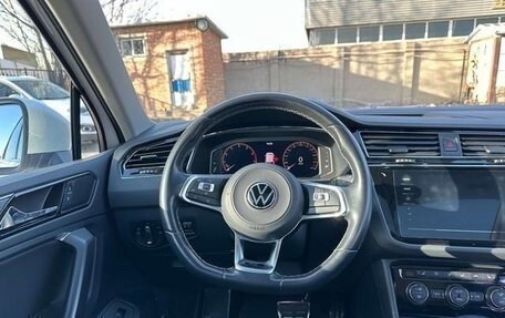 Volkswagen Tiguan II, 2021 год, 2 600 000 рублей, 12 фотография