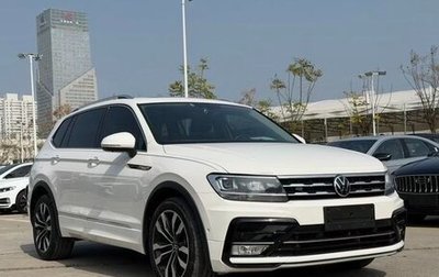 Volkswagen Tiguan II, 2021 год, 2 600 000 рублей, 1 фотография