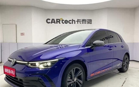 Volkswagen Golf VIII, 2023 год, 1 805 000 рублей, 1 фотография