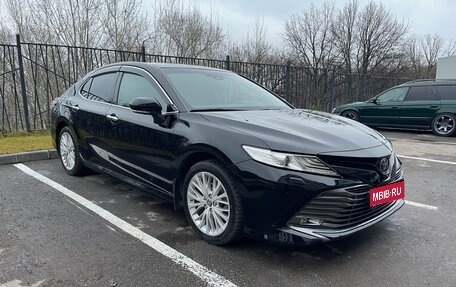 Toyota Camry, 2019 год, 3 040 000 рублей, 1 фотография