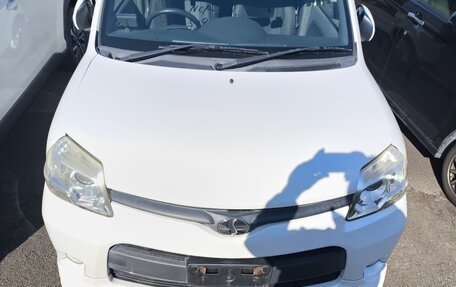 Toyota Sienta I, 2013 год, 990 000 рублей, 1 фотография