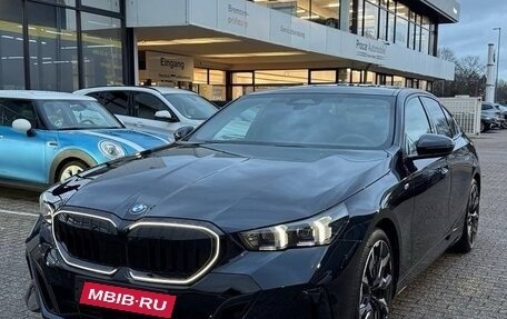 BMW 5 серия, 2025 год, 10 000 000 рублей, 1 фотография