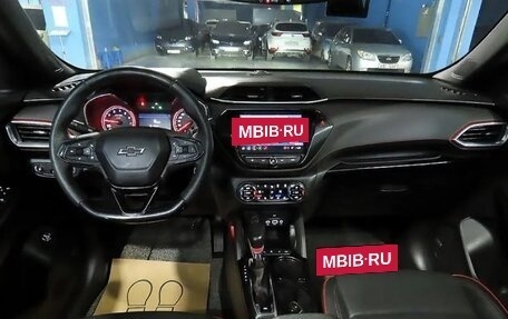 Chevrolet TrailBlazer, 2022 год, 1 900 000 рублей, 3 фотография