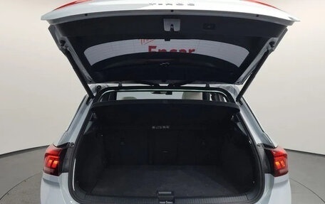 Volkswagen T-Roc I, 2023 год, 1 660 000 рублей, 4 фотография