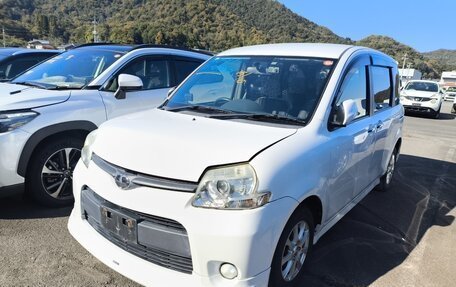 Toyota Sienta I, 2013 год, 990 000 рублей, 3 фотография