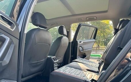 Volkswagen Tiguan II, 2021 год, 2 600 000 рублей, 13 фотография