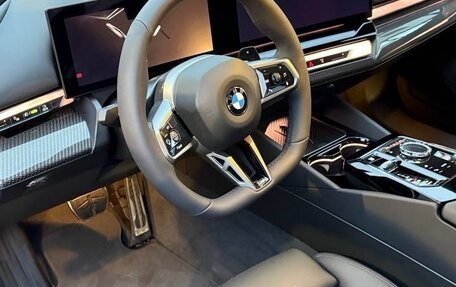 BMW 5 серия, 2025 год, 10 000 000 рублей, 10 фотография