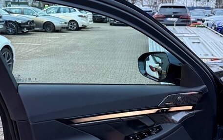 BMW 5 серия, 2025 год, 10 000 000 рублей, 11 фотография