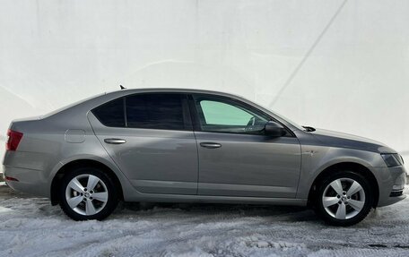 Skoda Octavia, 2019 год, 1 900 000 рублей, 4 фотография