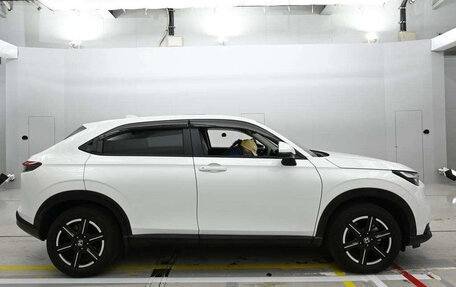 Honda Vezel, 2022 год, 2 260 000 рублей, 6 фотография