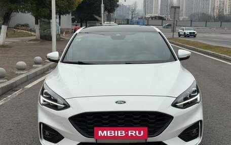Ford Focus IV, 2022 год, 1 090 000 рублей, 2 фотография
