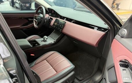 Land Rover Range Rover Evoque II, 2024 год, 4 400 000 рублей, 10 фотография