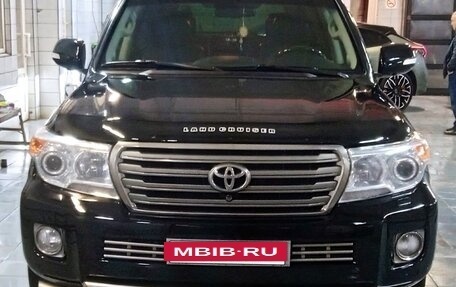 Toyota Land Cruiser 200, 2013 год, 3 750 000 рублей, 3 фотография