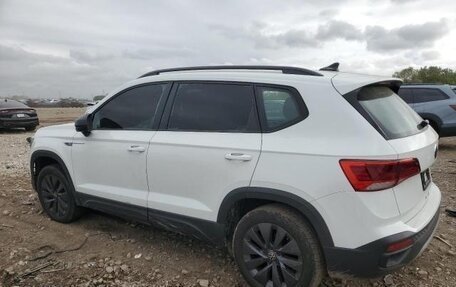 Volkswagen Taos, 2023 год, 2 370 000 рублей, 2 фотография