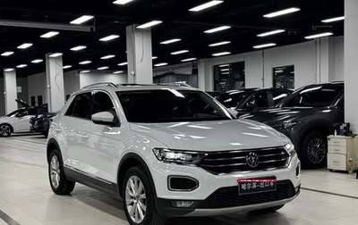 Volkswagen T-Roc I, 2022 год, 1 700 000 рублей, 1 фотография