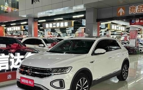 Volkswagen T-Roc I, 2022 год, 1 420 000 рублей, 1 фотография