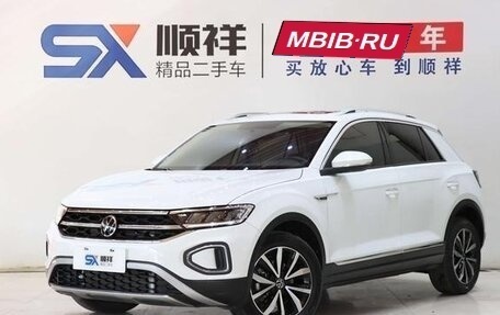 Volkswagen T-Roc I, 2022 год, 1 480 000 рублей, 1 фотография