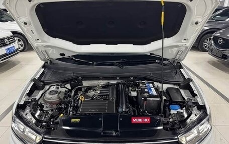 Volkswagen T-Roc I, 2022 год, 1 700 000 рублей, 14 фотография