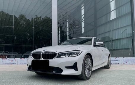 BMW 3 серия, 2022 год, 2 750 000 рублей, 1 фотография