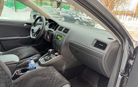 Volkswagen Jetta VI, 2015 год, 1 630 000 рублей, 6 фотография