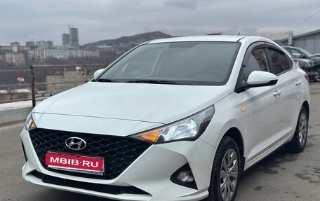 Hyundai Solaris II рестайлинг, 2021 год, 1 450 000 рублей, 1 фотография