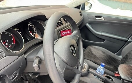 Volkswagen Jetta VI, 2015 год, 1 630 000 рублей, 15 фотография