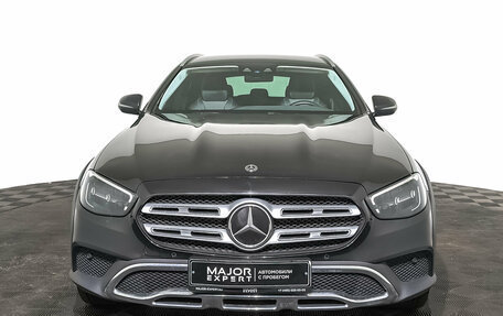 Mercedes-Benz E-Класс, 2021 год, 5 900 000 рублей, 1 фотография