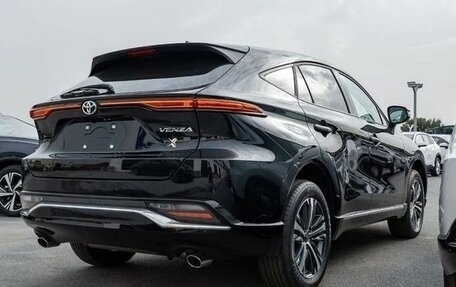 Toyota Venza, 2025 год, 5 000 000 рублей, 3 фотография
