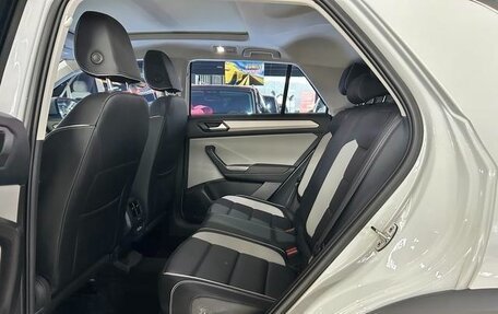 Volkswagen T-Roc I, 2022 год, 1 420 000 рублей, 8 фотография