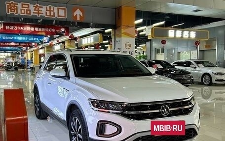 Volkswagen T-Roc I, 2022 год, 1 420 000 рублей, 3 фотография